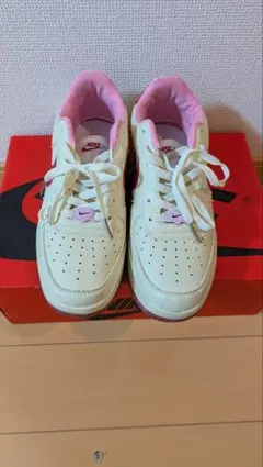 ハ*ウ様 Nike Air Force 1 クリーム/ピンク