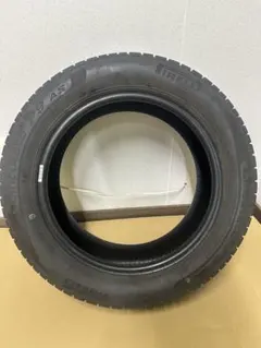 Pirelli Cinturato P9 AS 205/55 r16 夏タイヤのサムネイル