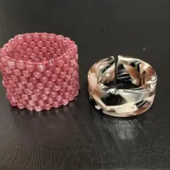 赤ビーズリングとマーブルリングのセット