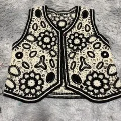 シーイン かぎ針編み ニットベスト 花柄 モノトーン レイヤードのサムネイル