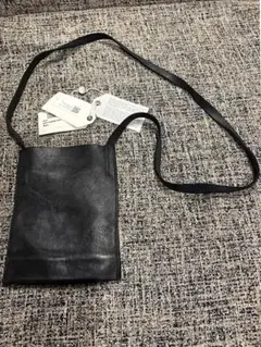 限定値下　未使用GUIDIグイディ定番ソフトホースレザーパスポートバッグ黒のサムネイル