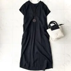 美品.定価2.5万☆アンタイトル フレンチスリーブ フレアワンピース 黒