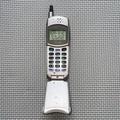 レア モデル ドコモ docomo D501i silver シルバー ガラケー - メルカリ