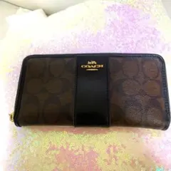 美品　COACH シグネチャー ラウンドファスナー 長財布のサムネイル
