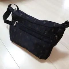 【未使用品】フルール・ド・リス柄 ショルダーバッグ ブラック　黒　軽め