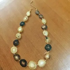 貝殻のネックレス