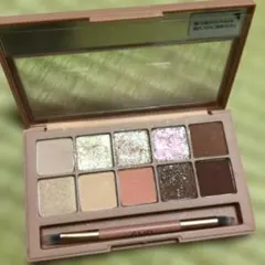 CLIO アイシャドウパレット10色。