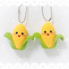 ともろこし　あみぐるみ　ハンドメイド　プレゼント　キーホルダー　チャーム　1個