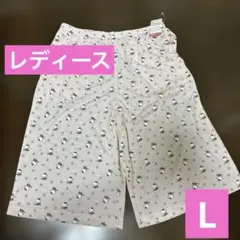 新品　レディース　総柄ハローキティハーフパンツ