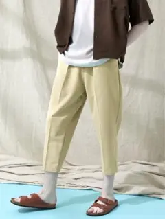 EMMA CLOTHES エマクローズ タックテーパードパンツ S イエロー