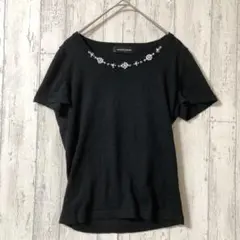 美品 QUEENS COURT ウール混 ネックビジュー付き半袖ニット ブラック