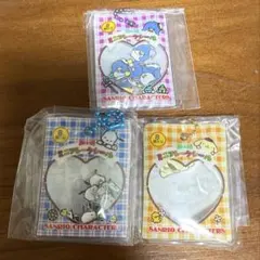 サンリオ　シャカシャカフレークシール風チャーム サム　ポチャッコ　ポムポムプリン