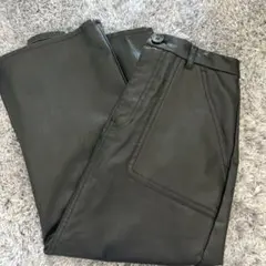 フロントスリットレザースカート