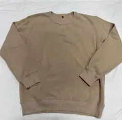 ベージュ クルーネックスウェット