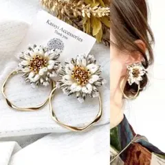 2way❤︎ビーズ刺繍フラワー　ゴールドリング　ピアス　イヤリング