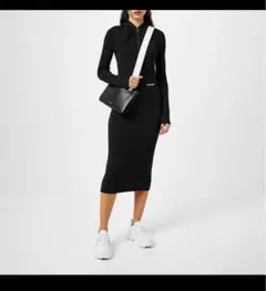 JIL SANDER ブラックニットワンピース フード付き　ウール混のサムネイル