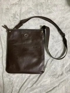 DOUBLES ダブルス　ショルダーバッグ　革 レザー　A4対応　ブラウン