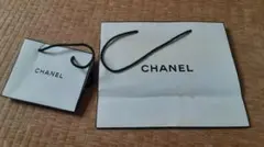 CHANEL ショッパー　2袋セット　大きな方は汚れあり(=オマケ)