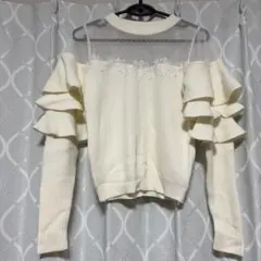 ホワイトフリルニット