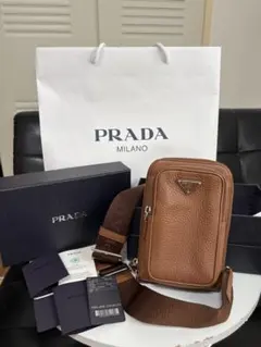 PRADA ショルダーバッグ　スマホショルダー　激レア色ブラウン