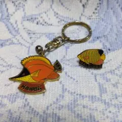 ✳海外土産２点✳ 熱帯魚キーホルダー「ハワイ 」熱帯魚ピンバッジ「モルディブ」✳