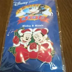 海外 ディズニーストア クリスマスピンバッチ