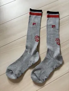 【FILA】ストライプ グレーハイソックス