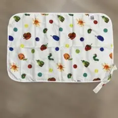 【新品未使用】はらぺこあおむし　おむつ替えシート