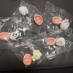 サンリオキャラクターズ　みんなでなっちゃお！歯　ガチャガチャ　キティ　マイメロ