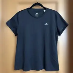 adidas ブラック Vネック Tシャツ