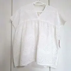 新品 アダプトリテイリング　刺繍トップス バックリボンのサムネイル