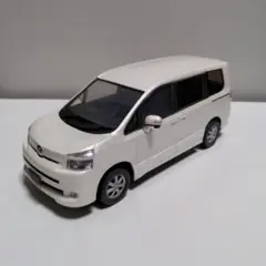 1/24 トヨタ ヴォクシー VOXY カラーサンプルのサムネイル