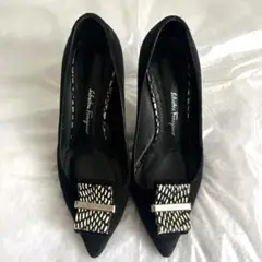 Salvatore Ferragamo ブラックパンプス