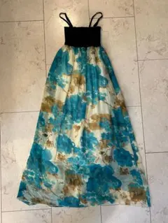 超美品 キャミロングワンピース 青と茶色の花柄