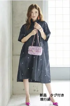 OBLI デニム刺繍ワンピース 半袖のサムネイル