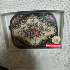 【新品】花柄刺繍ポーチ (オーストリア製)