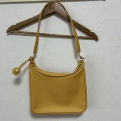 美品 イエロー ショルダーバッグのサムネイル