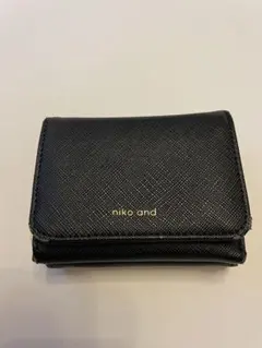 Niko and… ニコアンド 三つ折財布