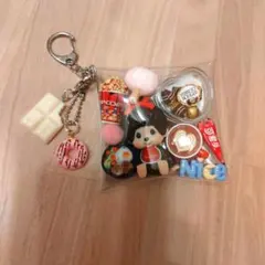 ガチャ詰めポーチ★女の子モンチッチ☆