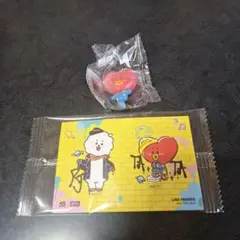 くら寿司　BT21 TATAキーホルダー、ステッカーセット