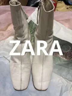 月末まで。ZARA ホワイト ショートブーツ 37 本革