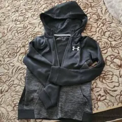 Under Armour ColdGear子供用 パーカー
