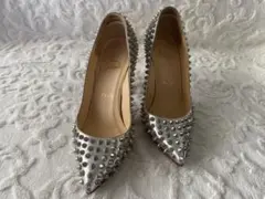 クリスチャンルブタン❣️シルバー　スタッズパンプスのサムネイル