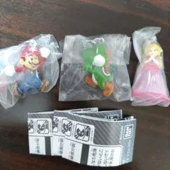 スーパーマリオ　めじるしアクセサリー2マリオ ピーチ ヨッシー