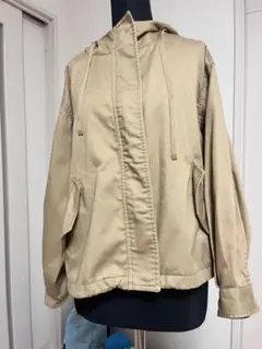 ベージュ フード付き カジュアルジャケット