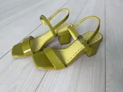 【MOUSSY】イエロー ストラップ付きサンダル Sサイズのサムネイル