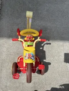 アンパンマン三輪車　手押し棒付き エムアンドエム 三輪車 1歳 手押し棒付き 子供用 アンパンマン