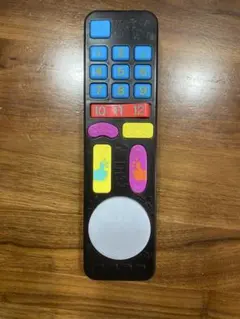 People 知育玩具 リモコン型おもちゃのサムネイル