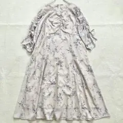 極美品・23年モデル・46号✨Rose Tiara　フラワープリントワンピースのサムネイル