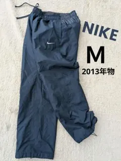 ナイロン ナイロンパンツ　紺色　ウィンドブレーカー　防寒　スポーツ メンズＭ